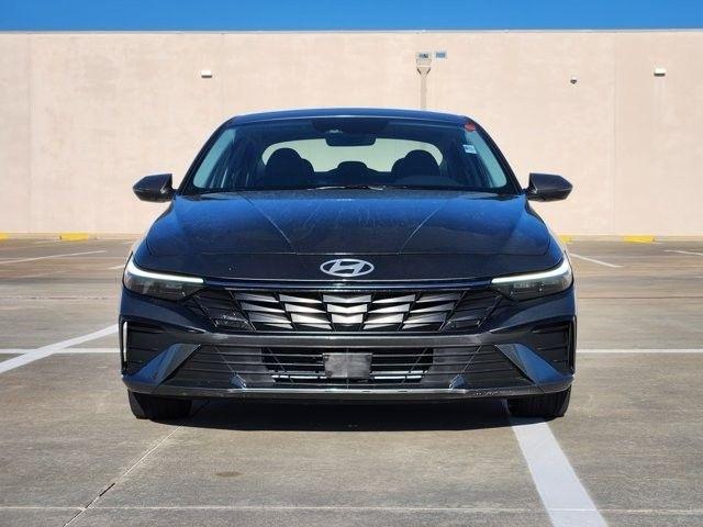 Hyundai Elantra Limited 2025