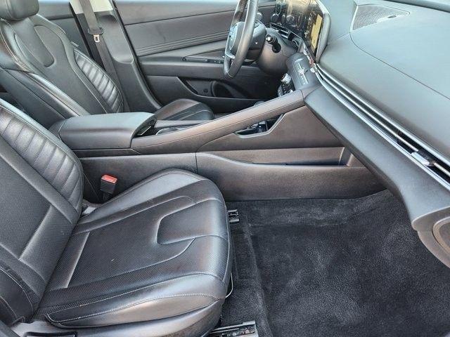 Hyundai Elantra Limited 2025