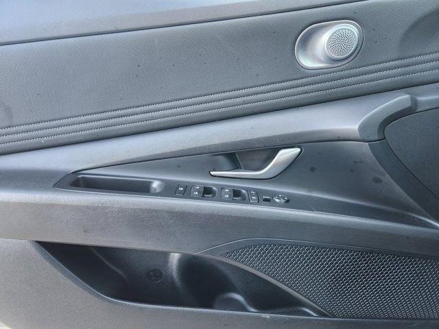 Hyundai Elantra Limited 2025