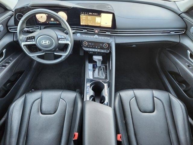 Hyundai Elantra Limited 2025