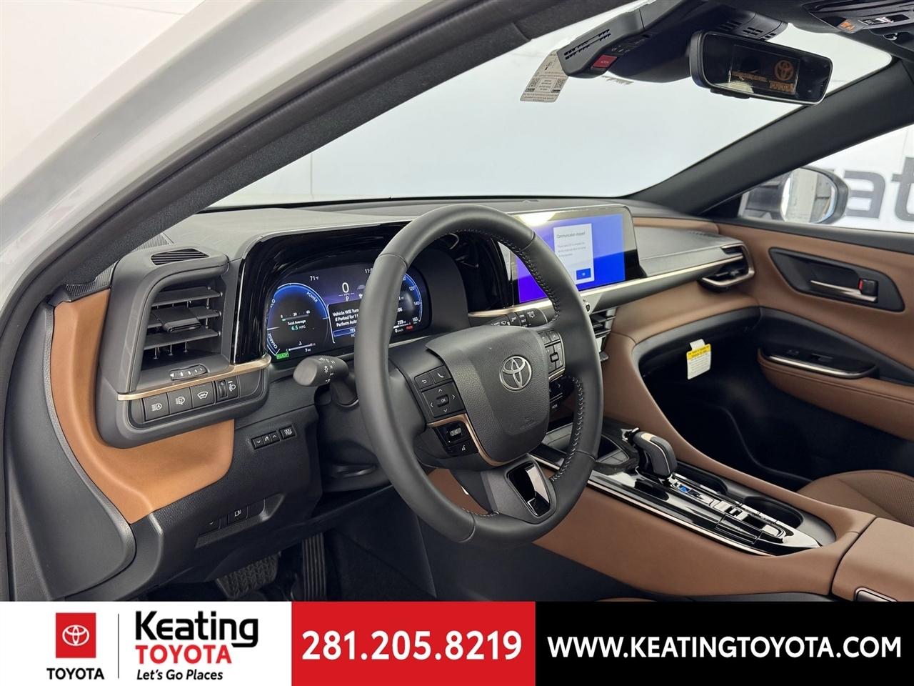 Toyota Crown Signia XLE 2026