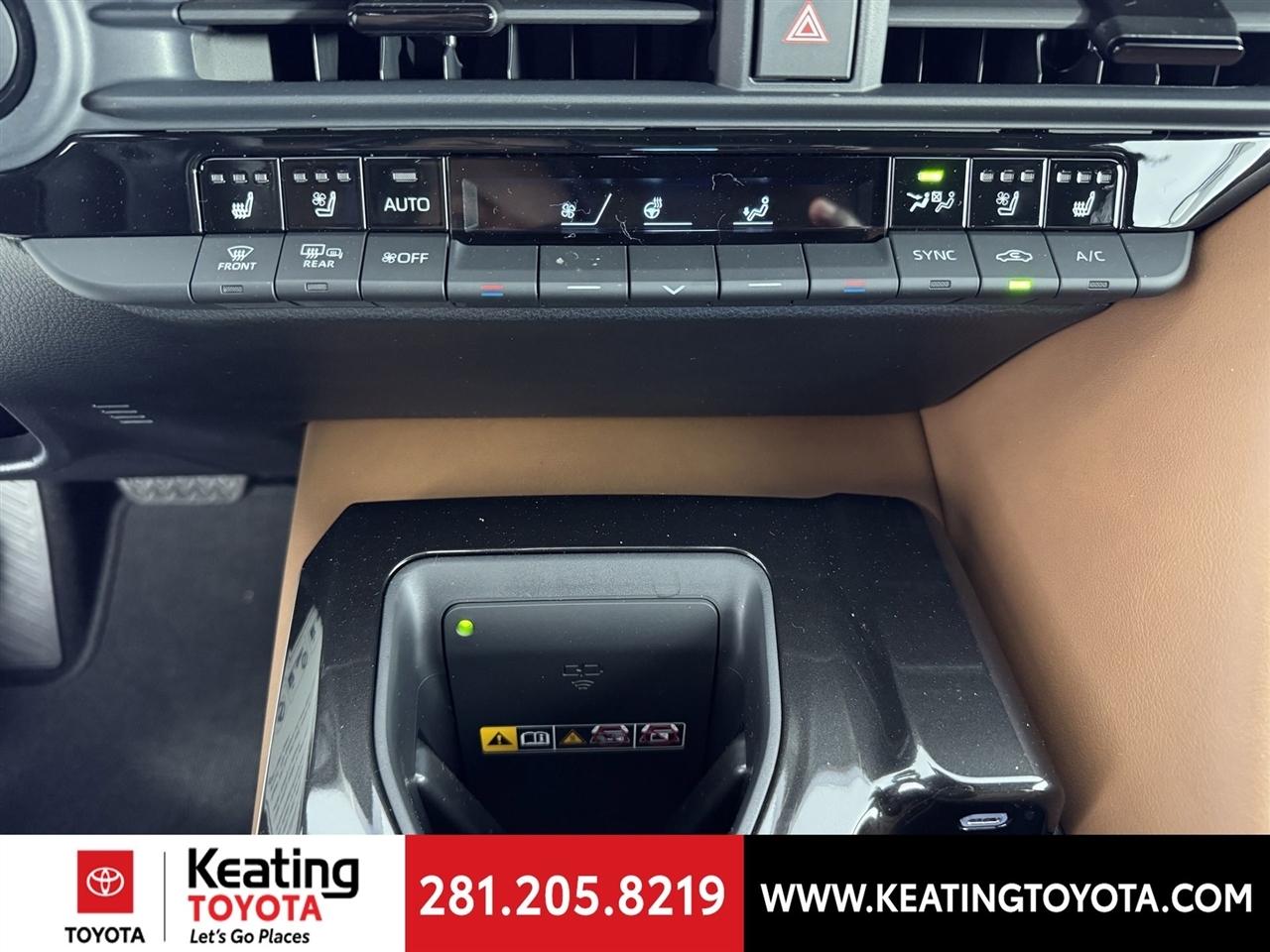 Toyota Crown Signia XLE 2026