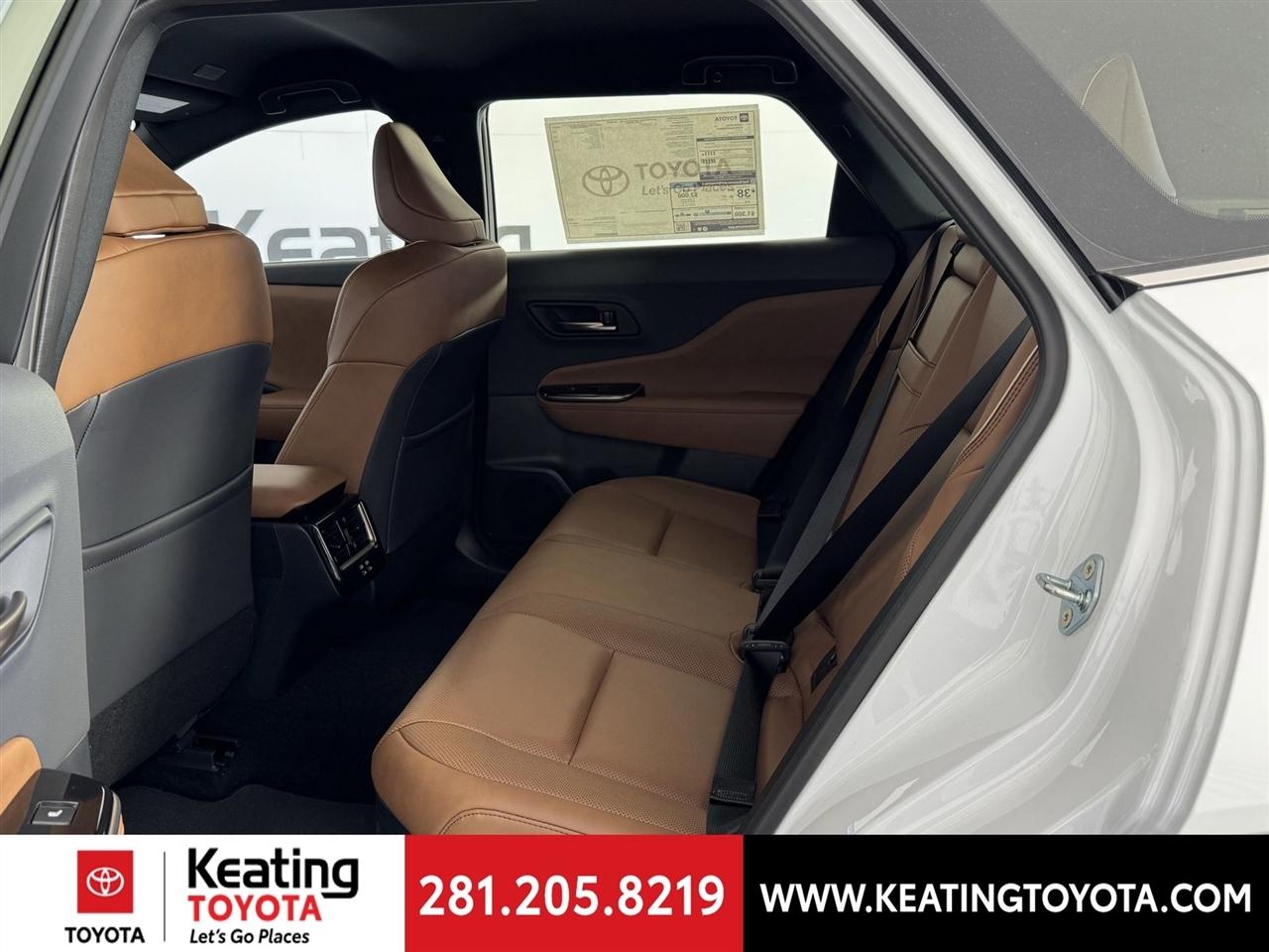 Toyota Crown Signia XLE 2026