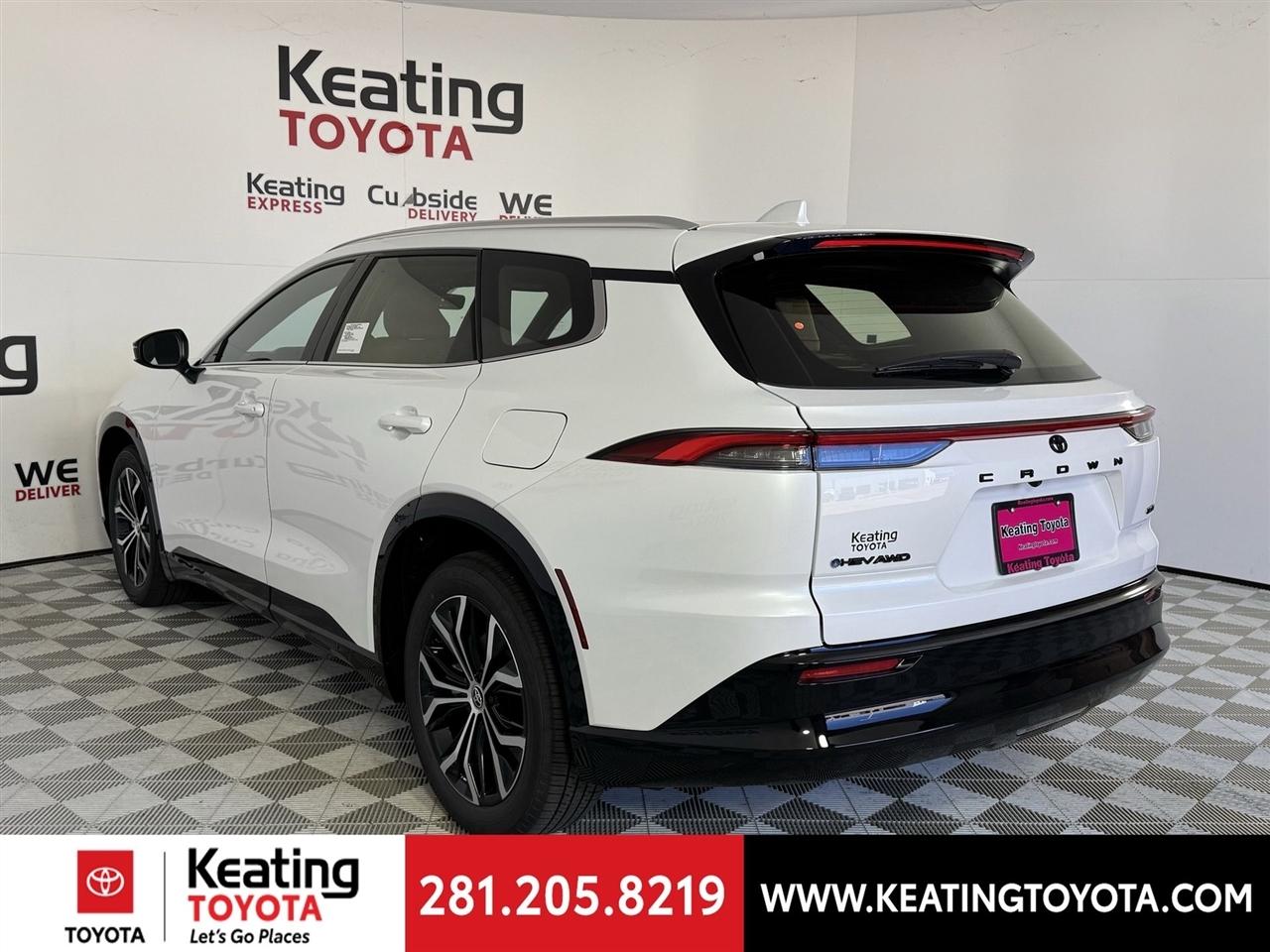 Toyota Crown Signia XLE 2026