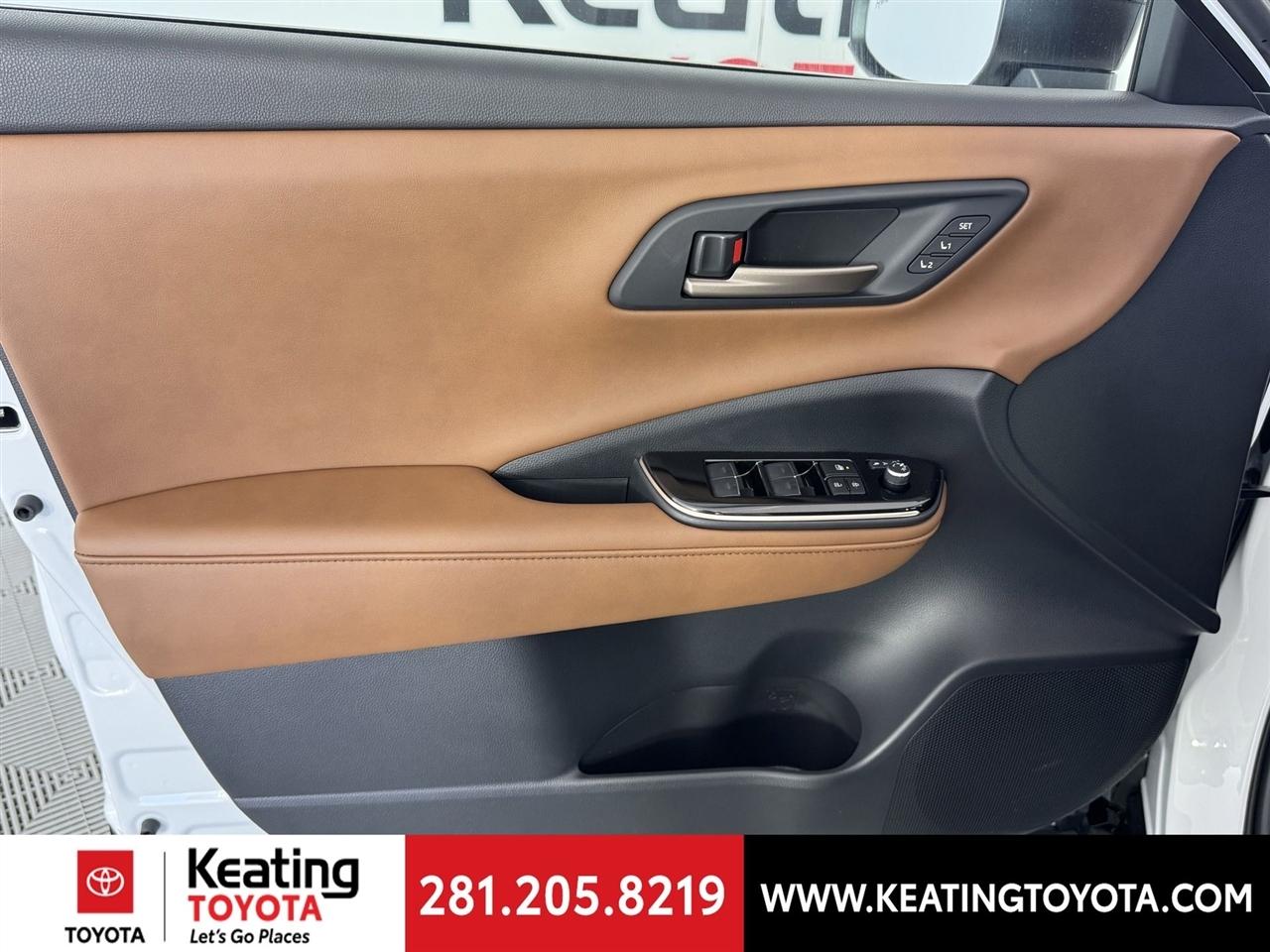 Toyota Crown Signia XLE 2026