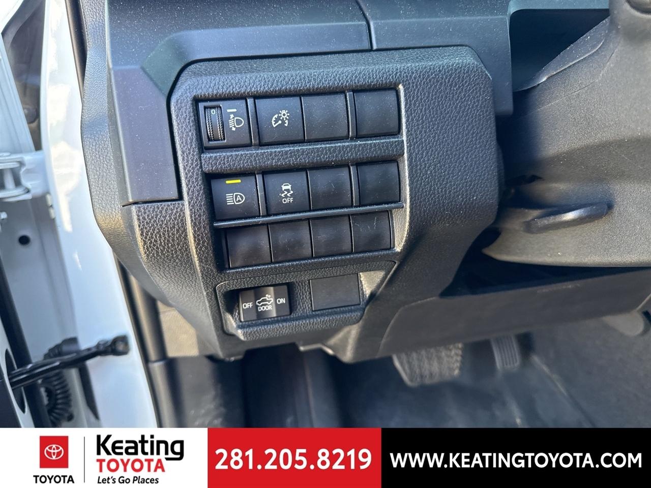 Toyota Tacoma SR Double Cab 4WD 2026