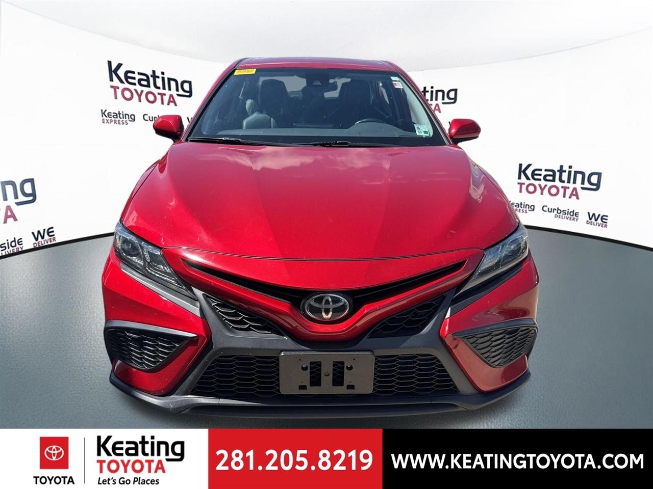 Toyota Camry SE 2021