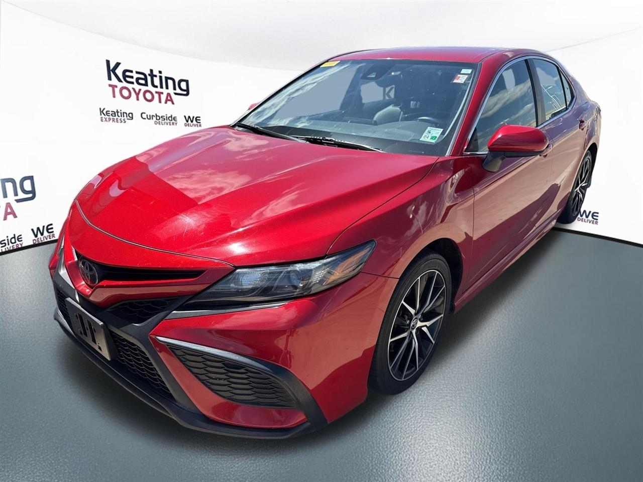 Toyota Camry SE 2021