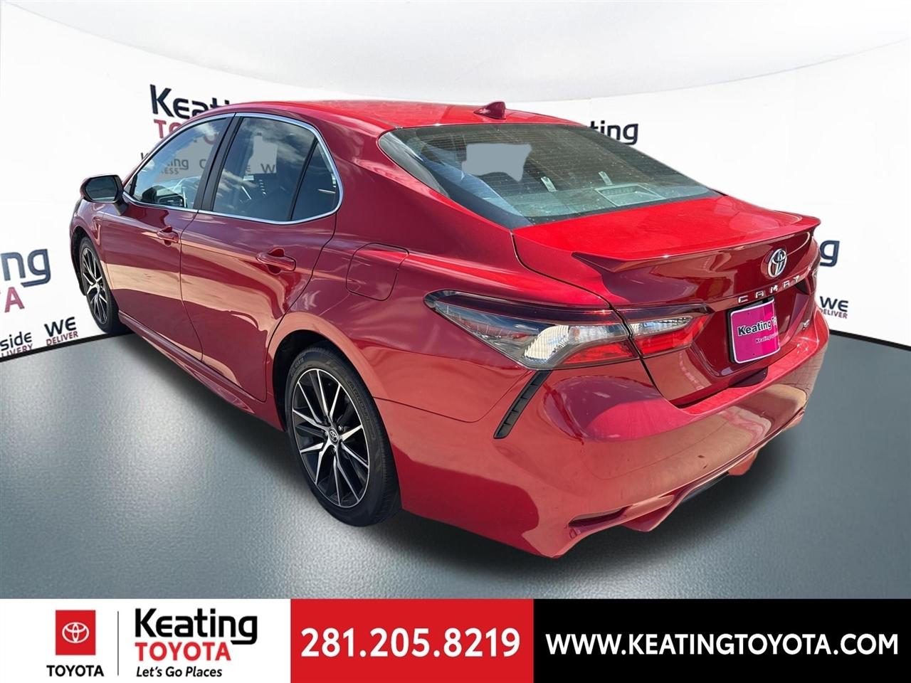 Toyota Camry SE 2021