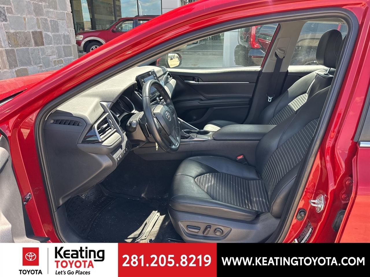 Toyota Camry SE 2021