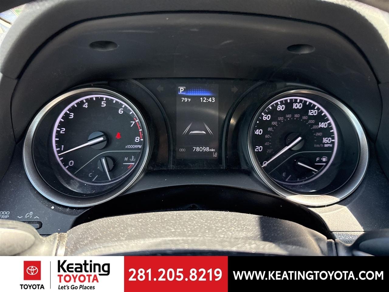 Toyota Camry SE 2021