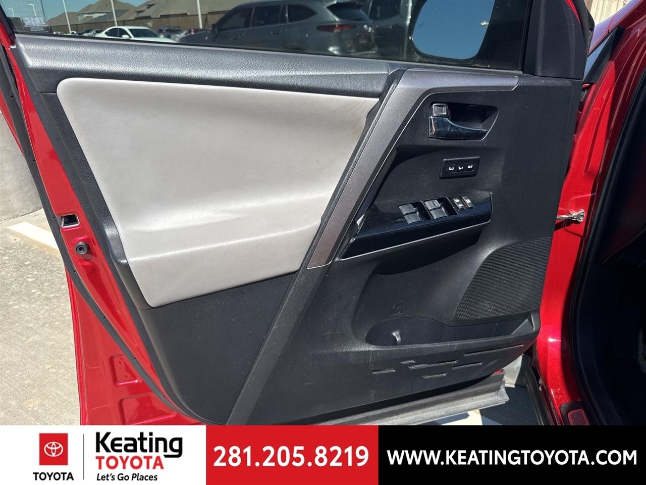 Toyota RAV4 Limited FWD 2016