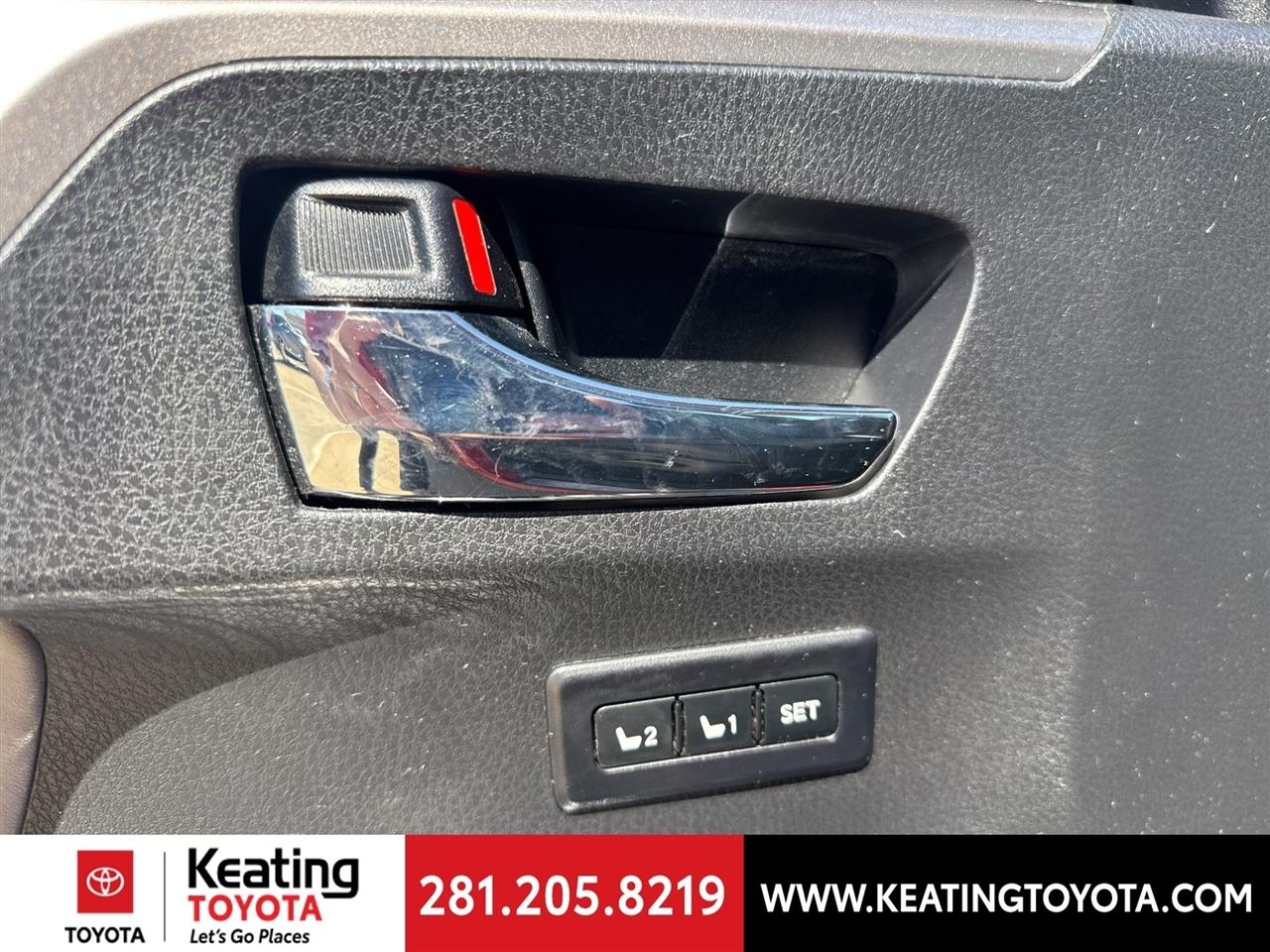 Toyota RAV4 Limited FWD 2016