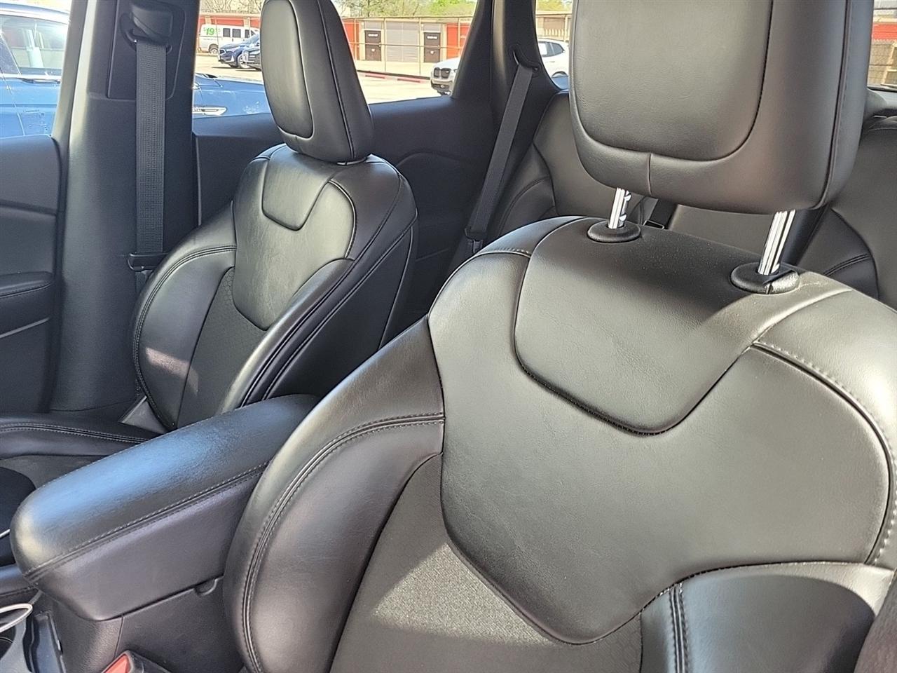 Jeep Cherokee Latitude Plus FWD 2020