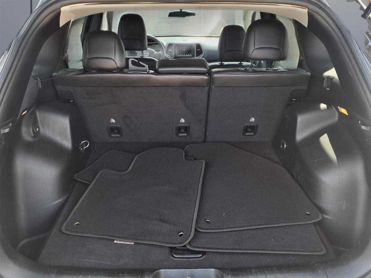 Jeep Cherokee Latitude Plus FWD 2020