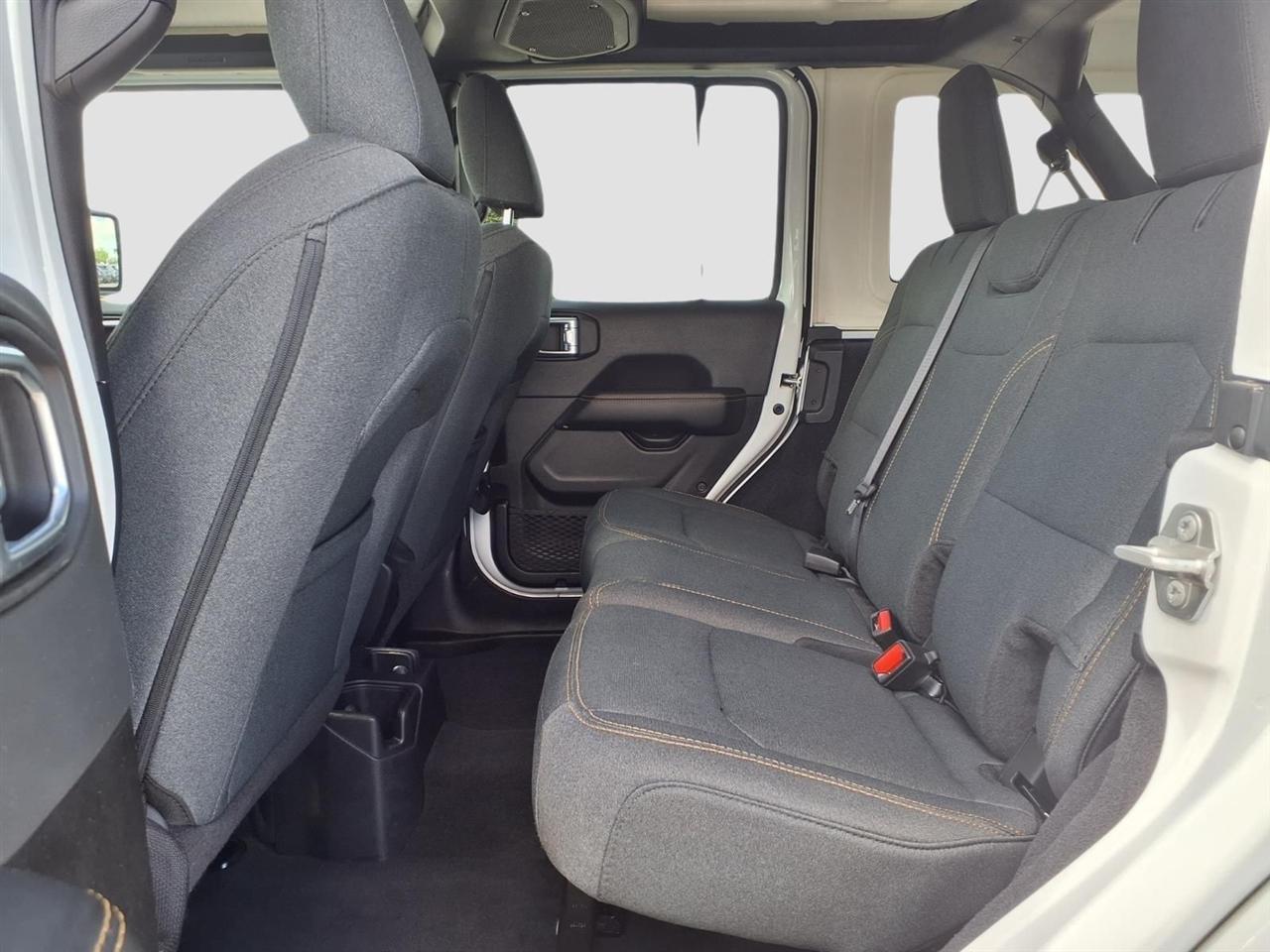 Jeep Wrangler Sport 2025