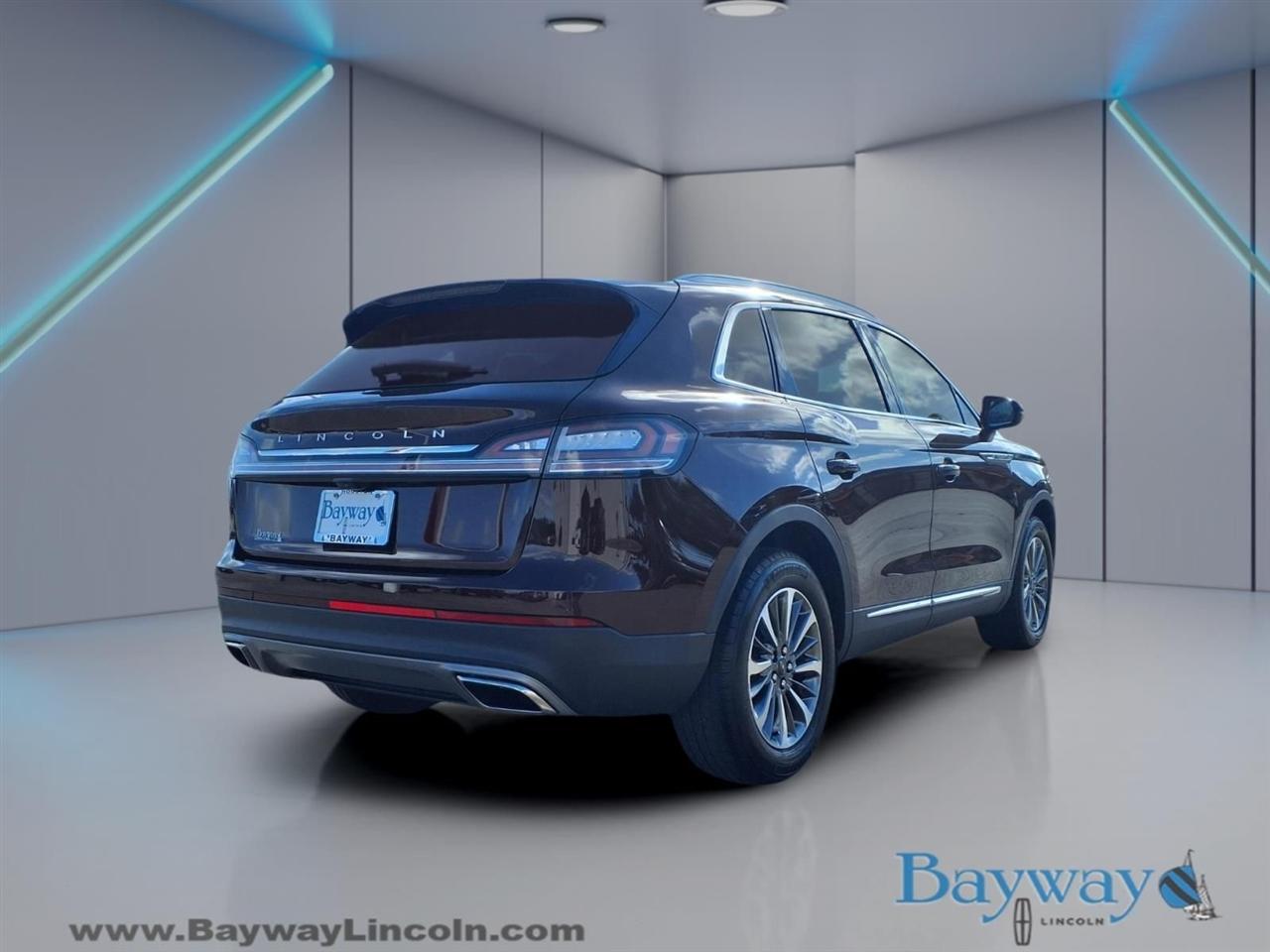 Lincoln Nautilus Base 2023