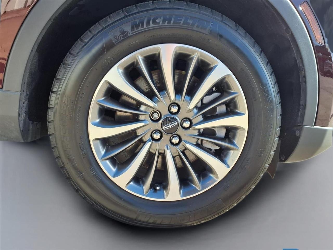 Lincoln Nautilus Base 2023