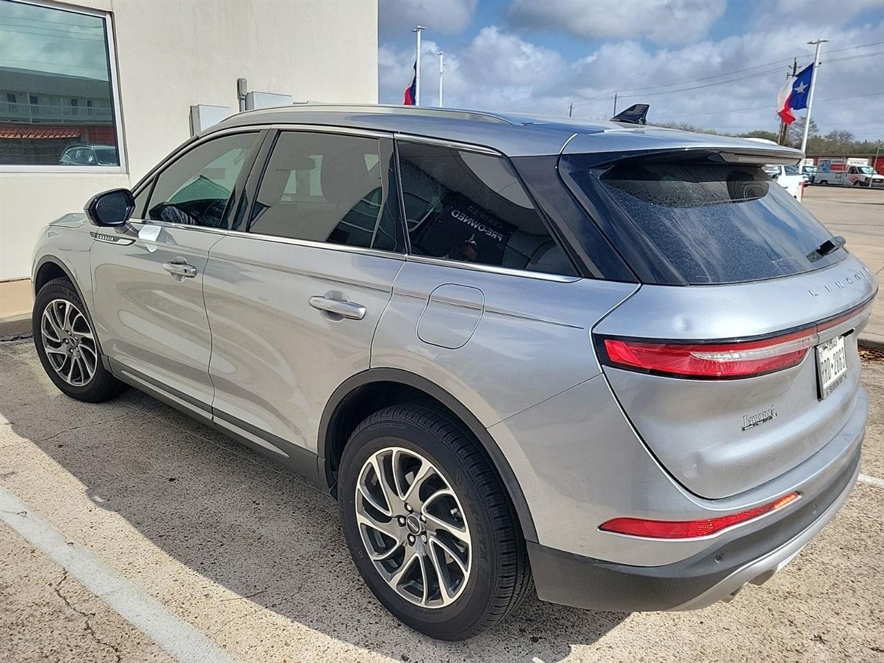 Lincoln Corsair Base 2022