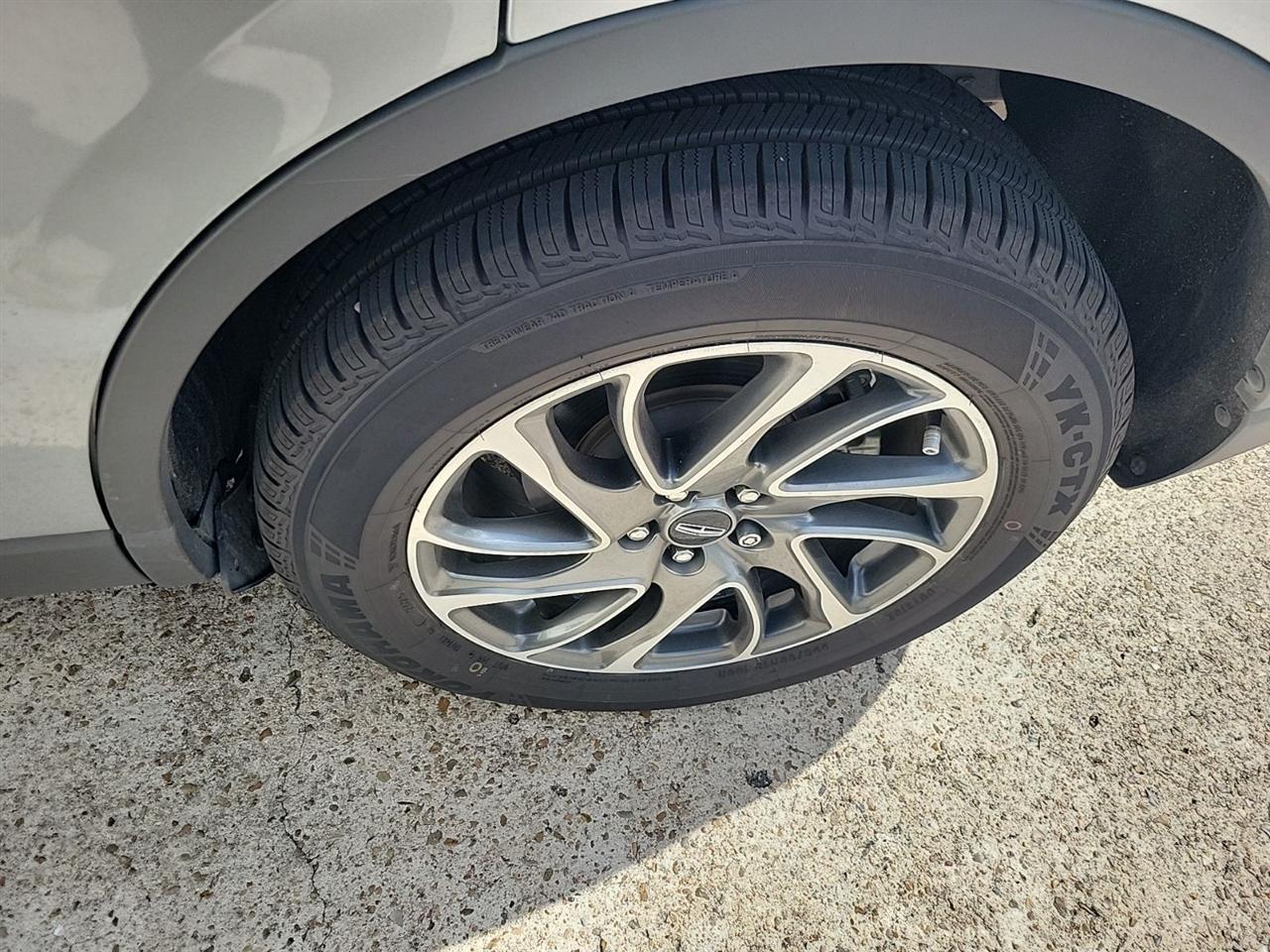 Lincoln Corsair Base 2022