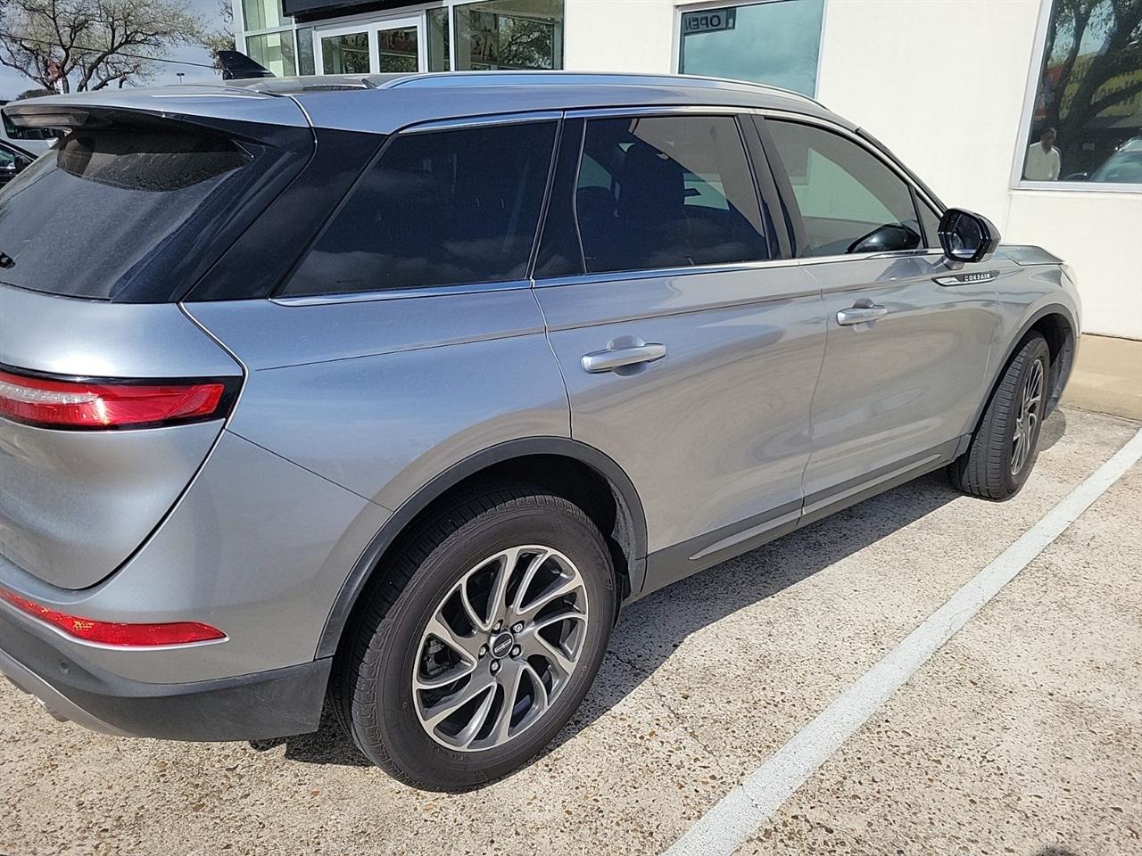 Lincoln Corsair Base 2022