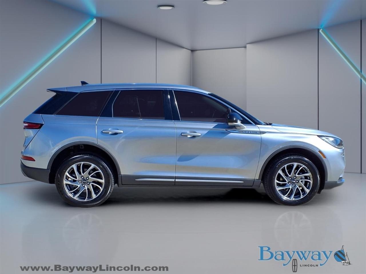 Lincoln Corsair Base 2022