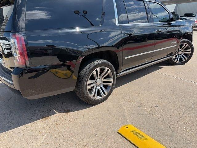 GMC Yukon XL Denali 4WD 2019