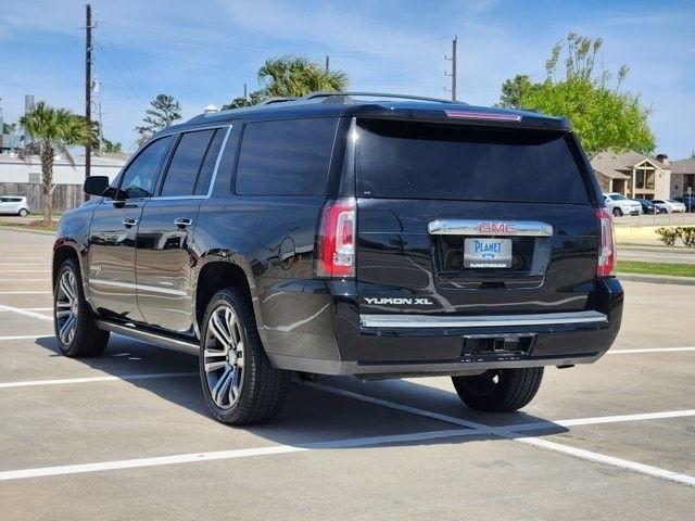 GMC Yukon XL Denali 4WD 2019