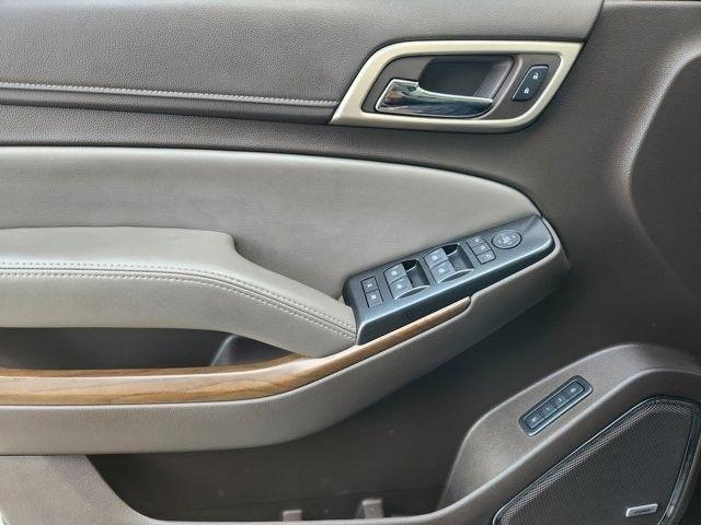 GMC Yukon XL Denali 4WD 2019