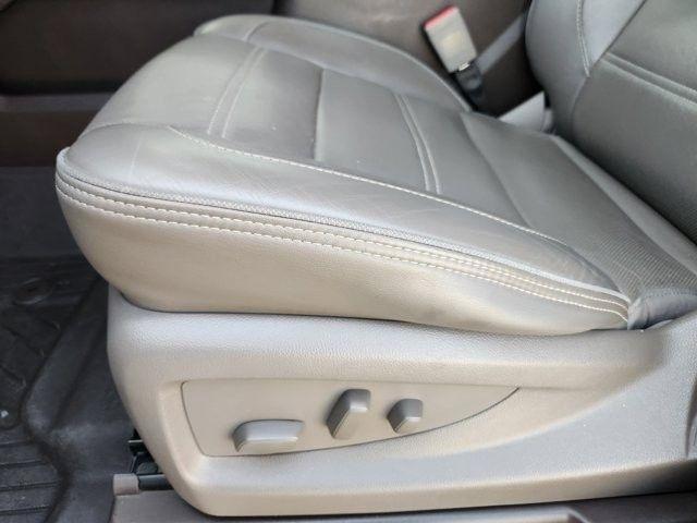 GMC Yukon XL Denali 4WD 2019