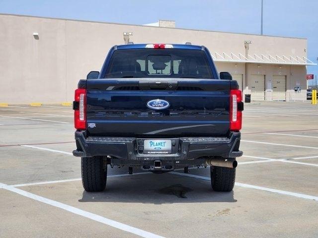 Ford F-250 SD XL Crew Cab 4WD 2024