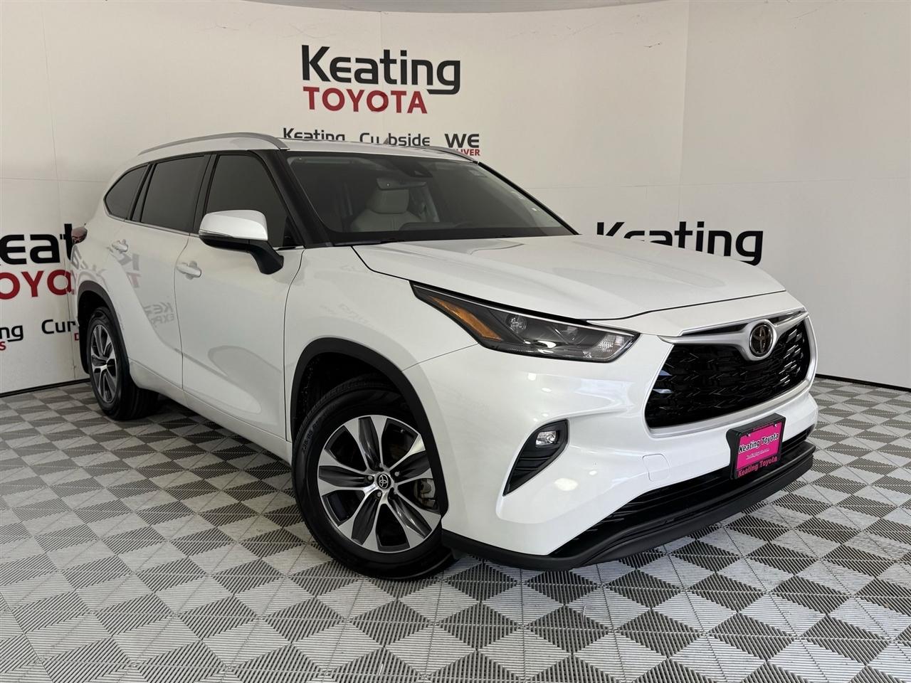 Toyota Highlander XLE FWD V6 2022