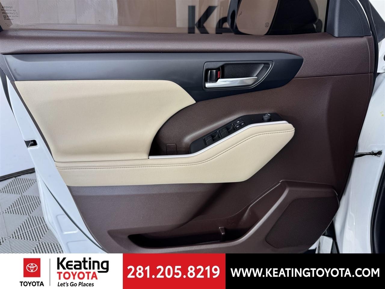 Toyota Highlander XLE FWD V6 2022