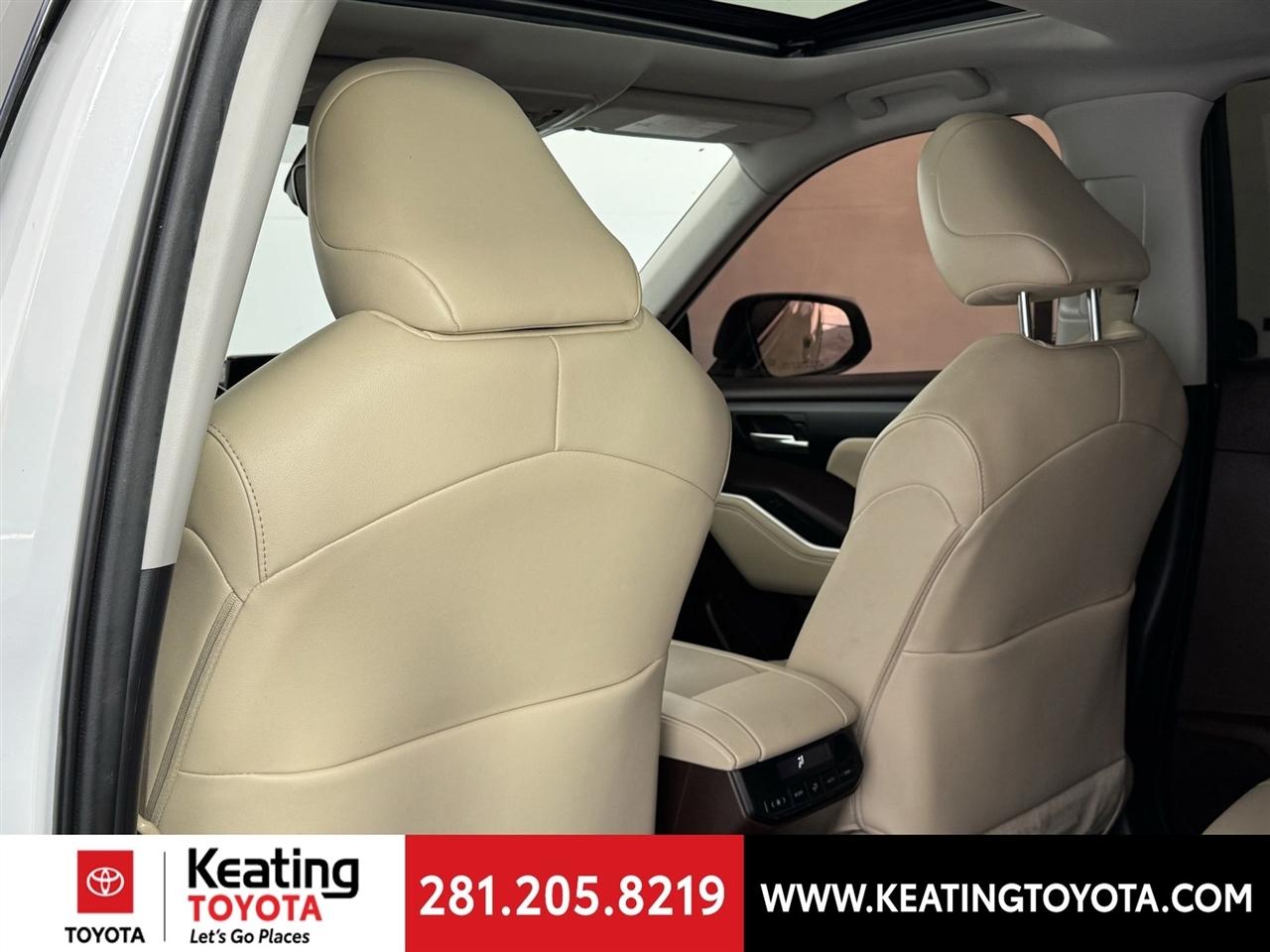 Toyota Highlander XLE FWD V6 2022