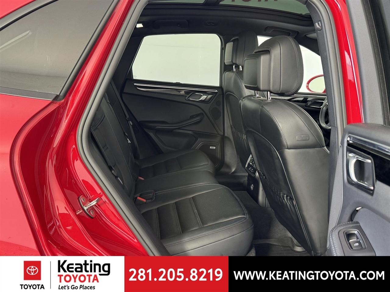 Porsche Macan Base 2023