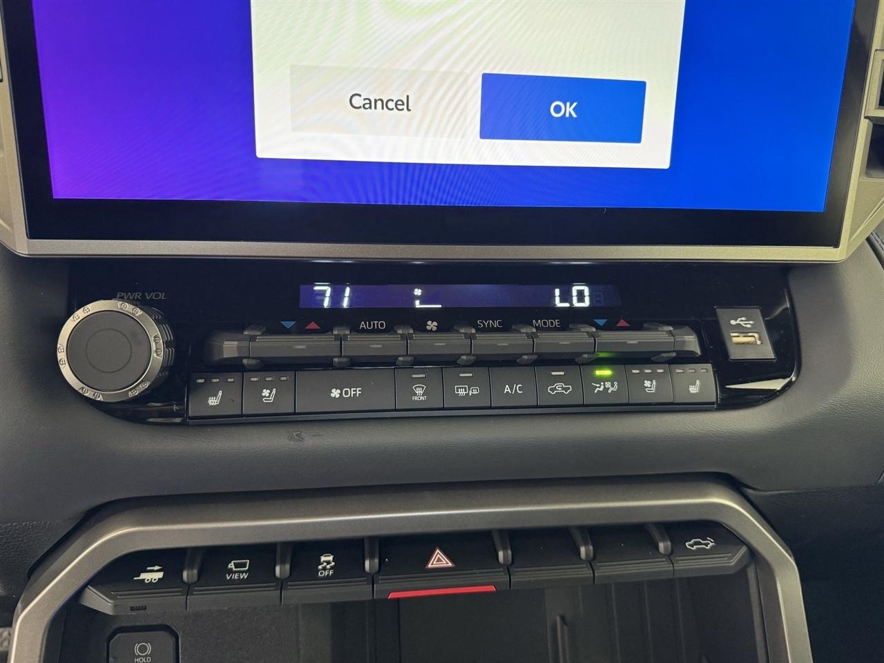 Toyota Tundra Platinum CrewMax 4WD 2026