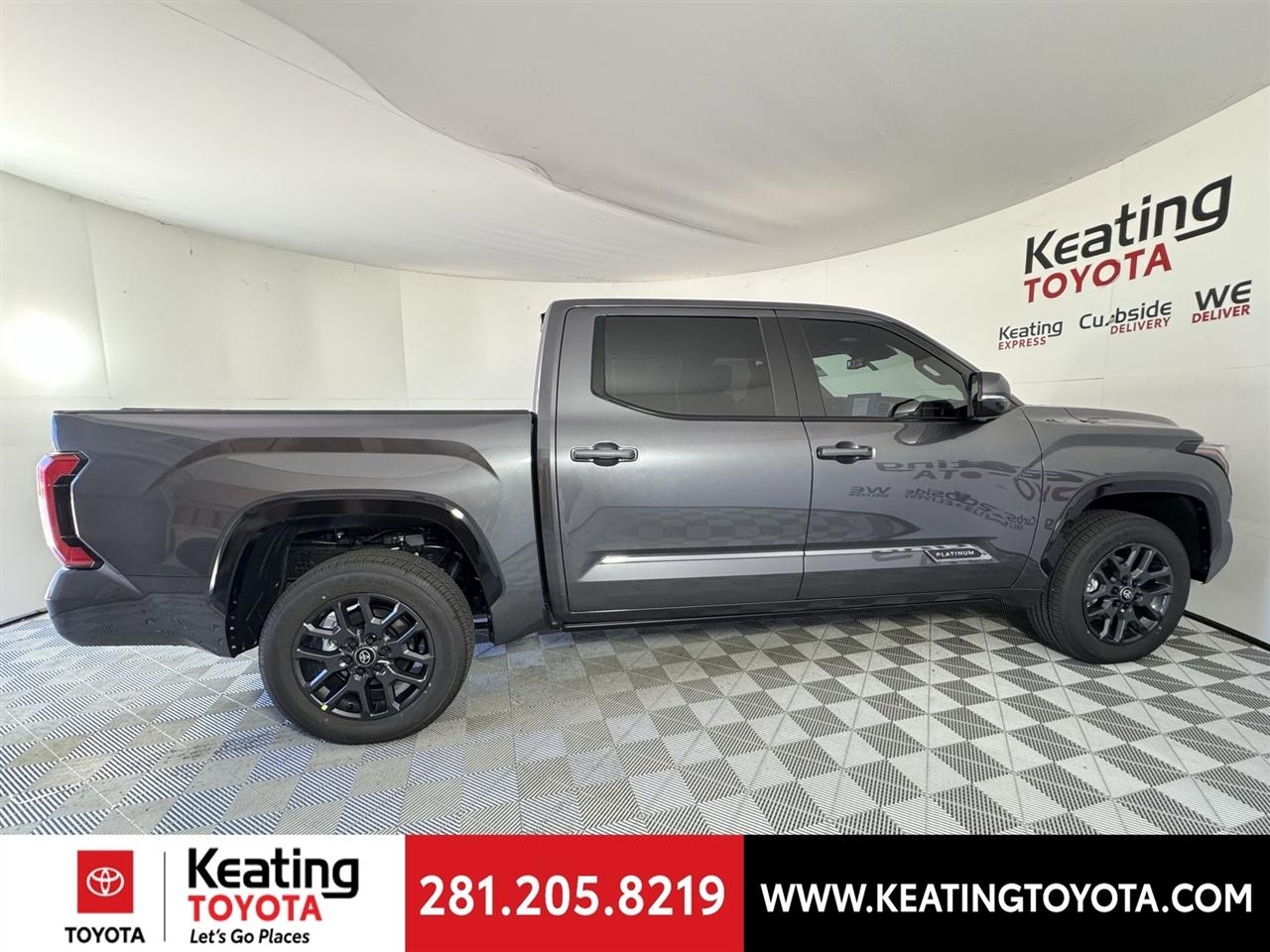 Toyota Tundra Platinum CrewMax 4WD 2026