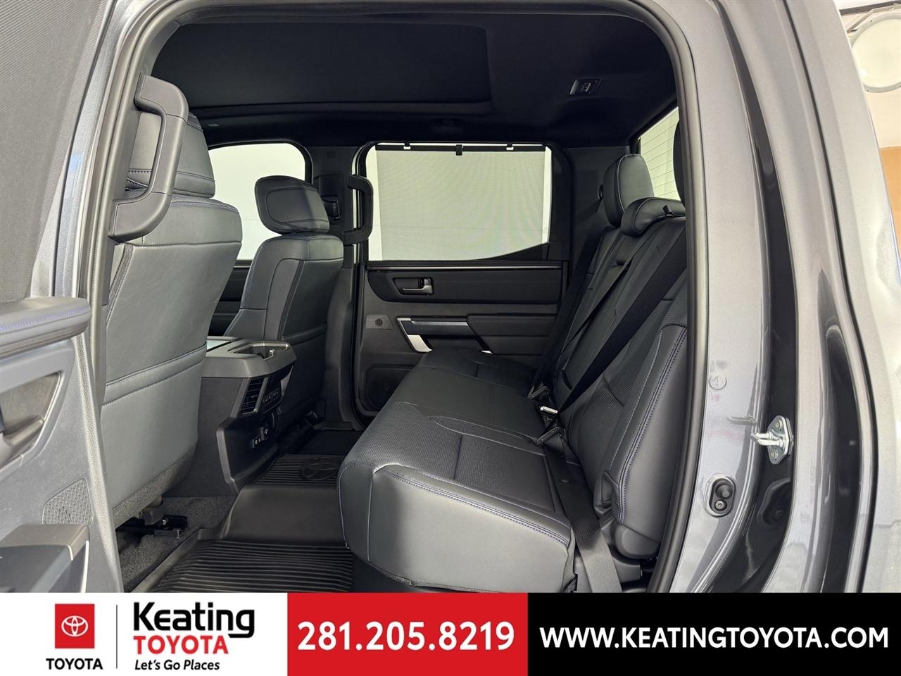 Toyota Tundra Platinum CrewMax 4WD 2026