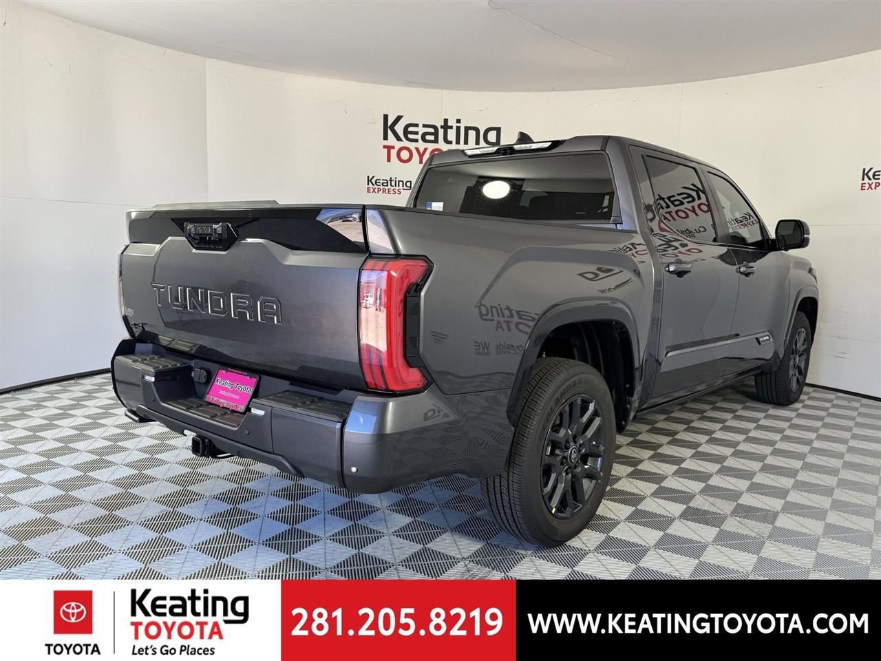 Toyota Tundra Platinum CrewMax 4WD 2026