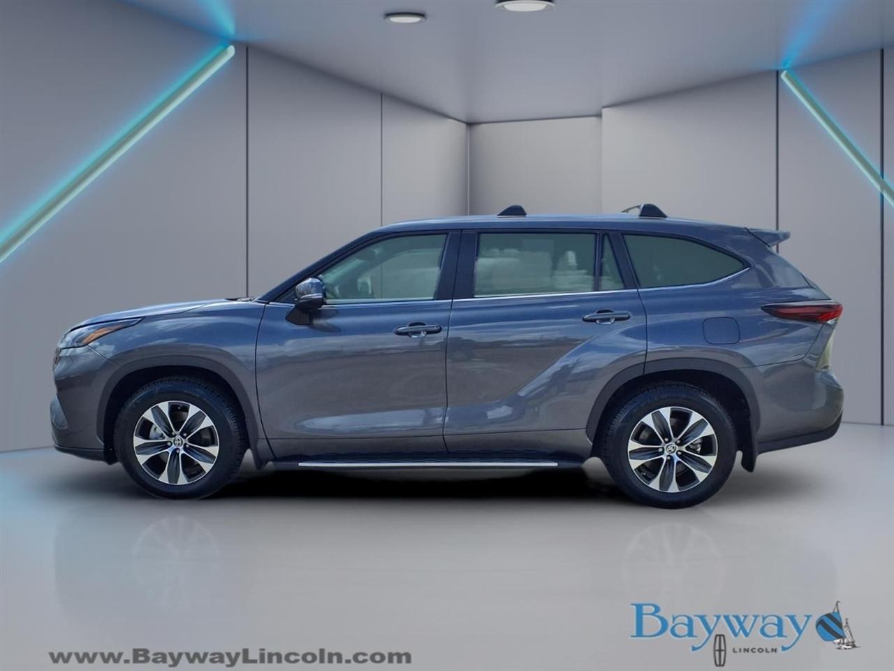Toyota Highlander XLE 2024