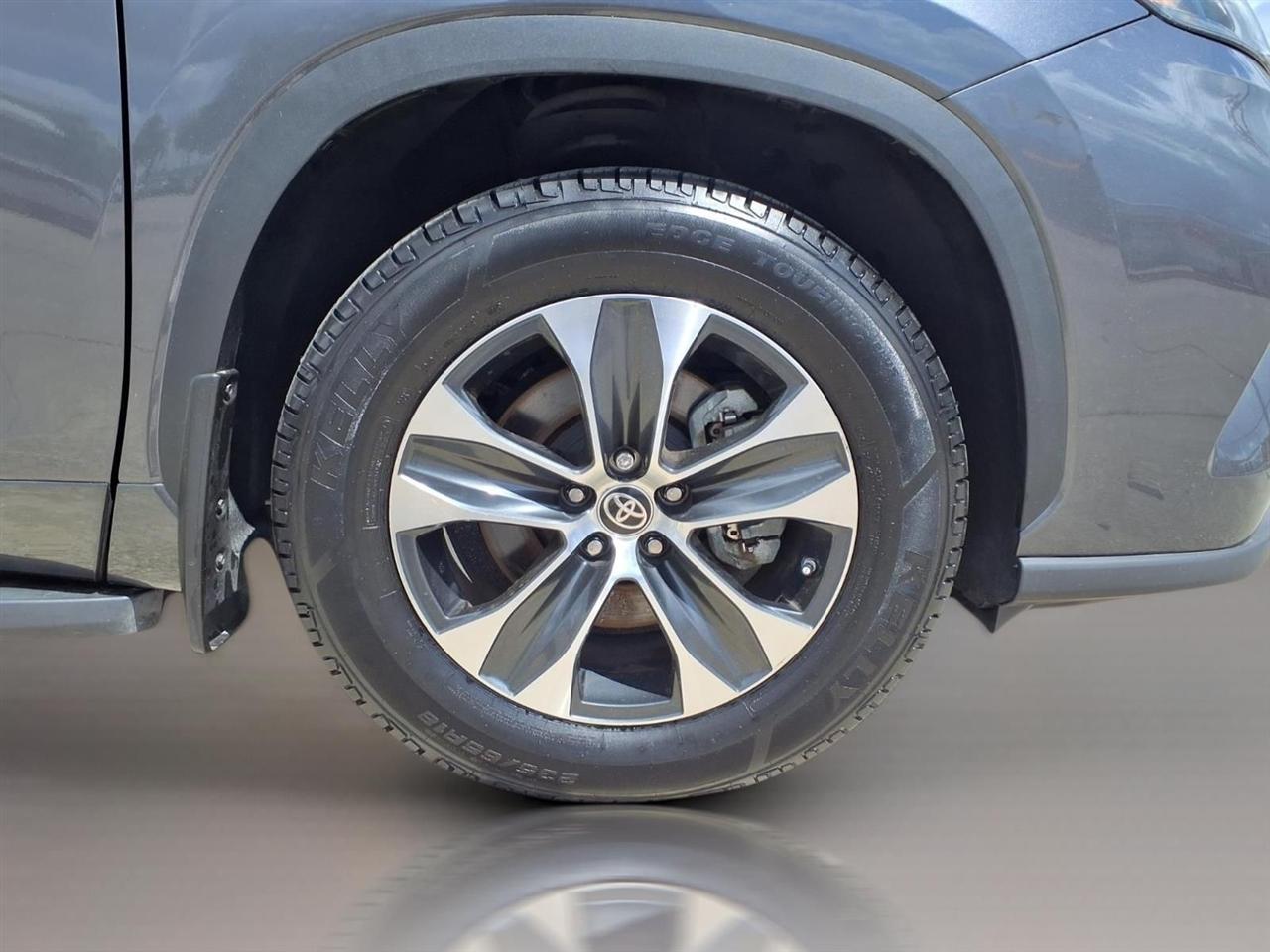 Toyota Highlander XLE 2024