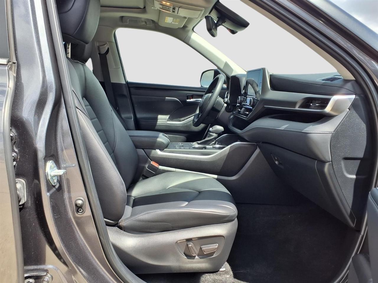 Toyota Highlander XLE 2024