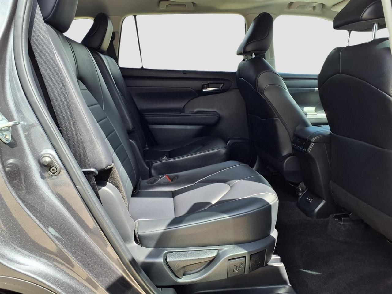 Toyota Highlander XLE 2024