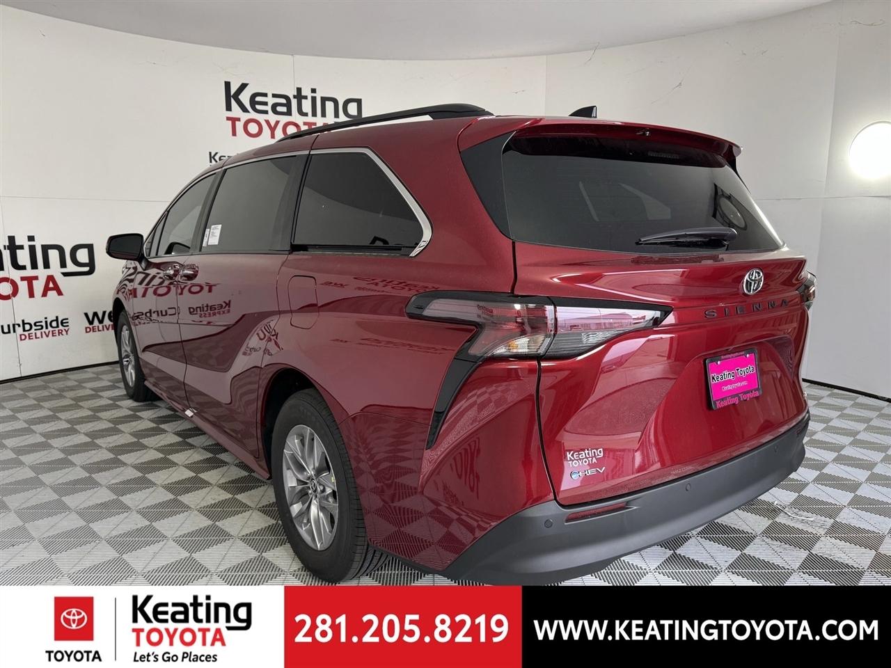 Toyota Sienna XLE 7-Passenger 2026