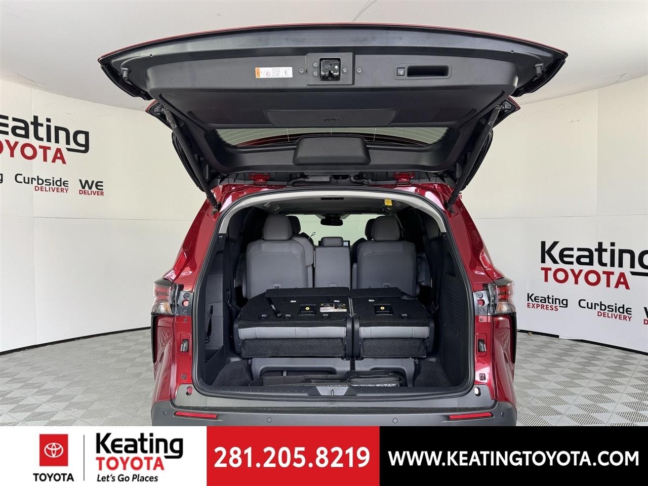 Toyota Sienna XLE 7-Passenger 2026