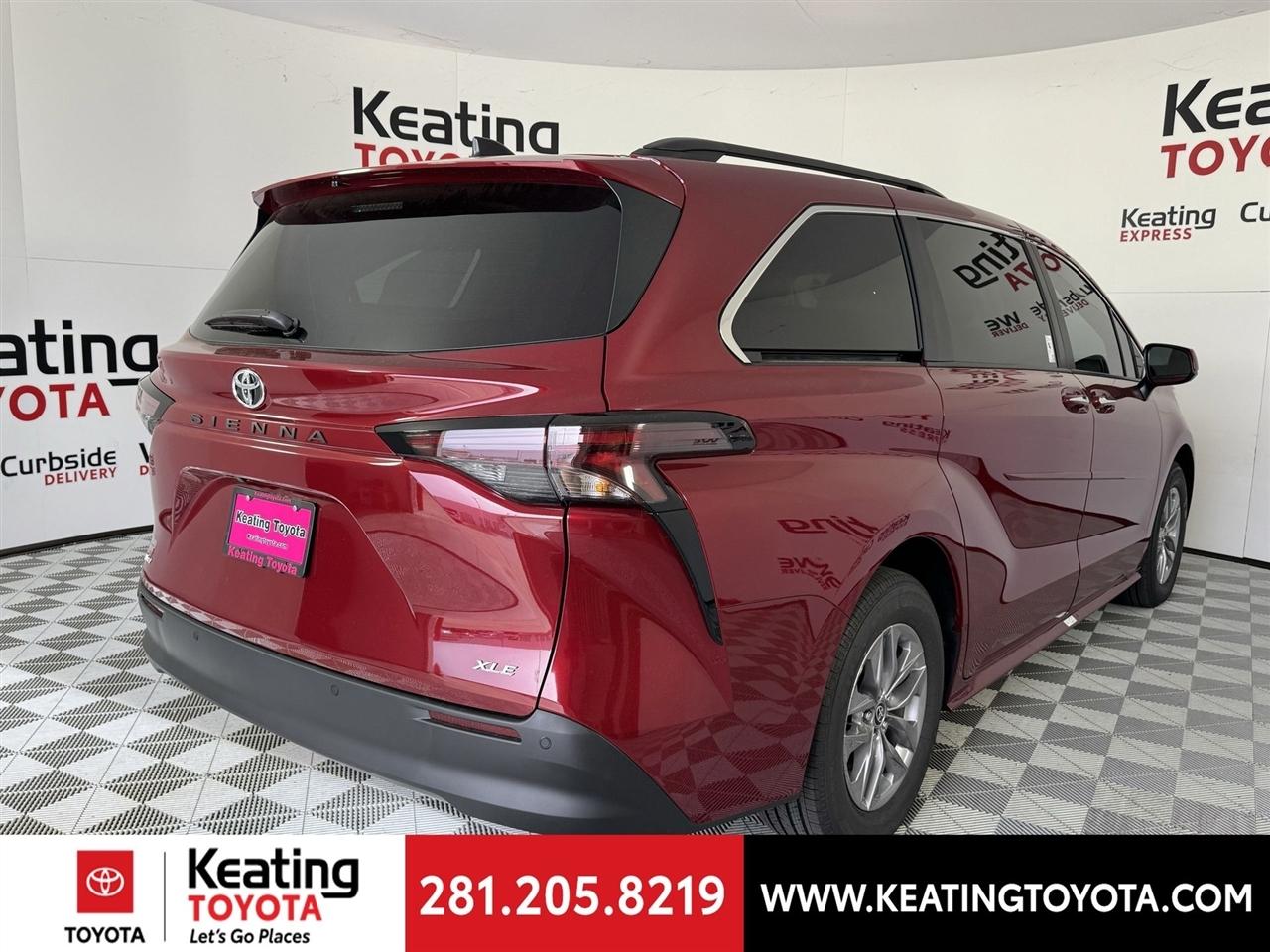 Toyota Sienna XLE 7-Passenger 2026