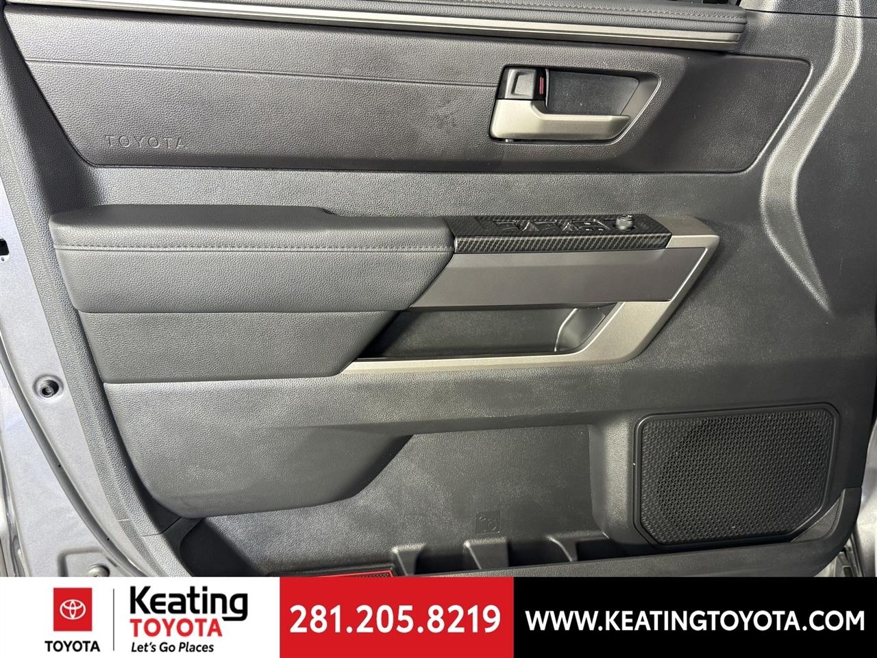 Toyota Tundra SR5 CrewMax 4WD 2025