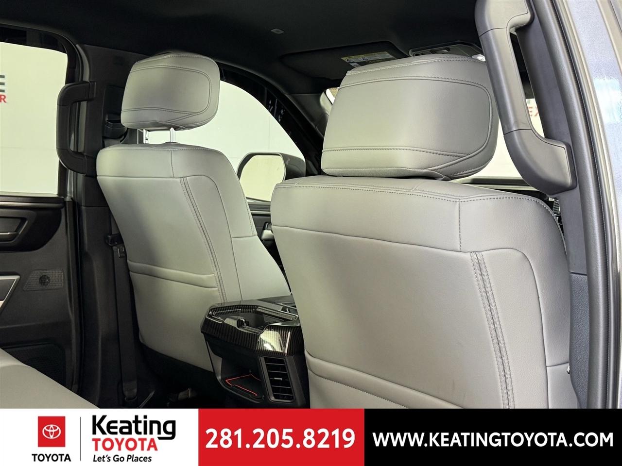 Toyota Tundra SR5 CrewMax 4WD 2025