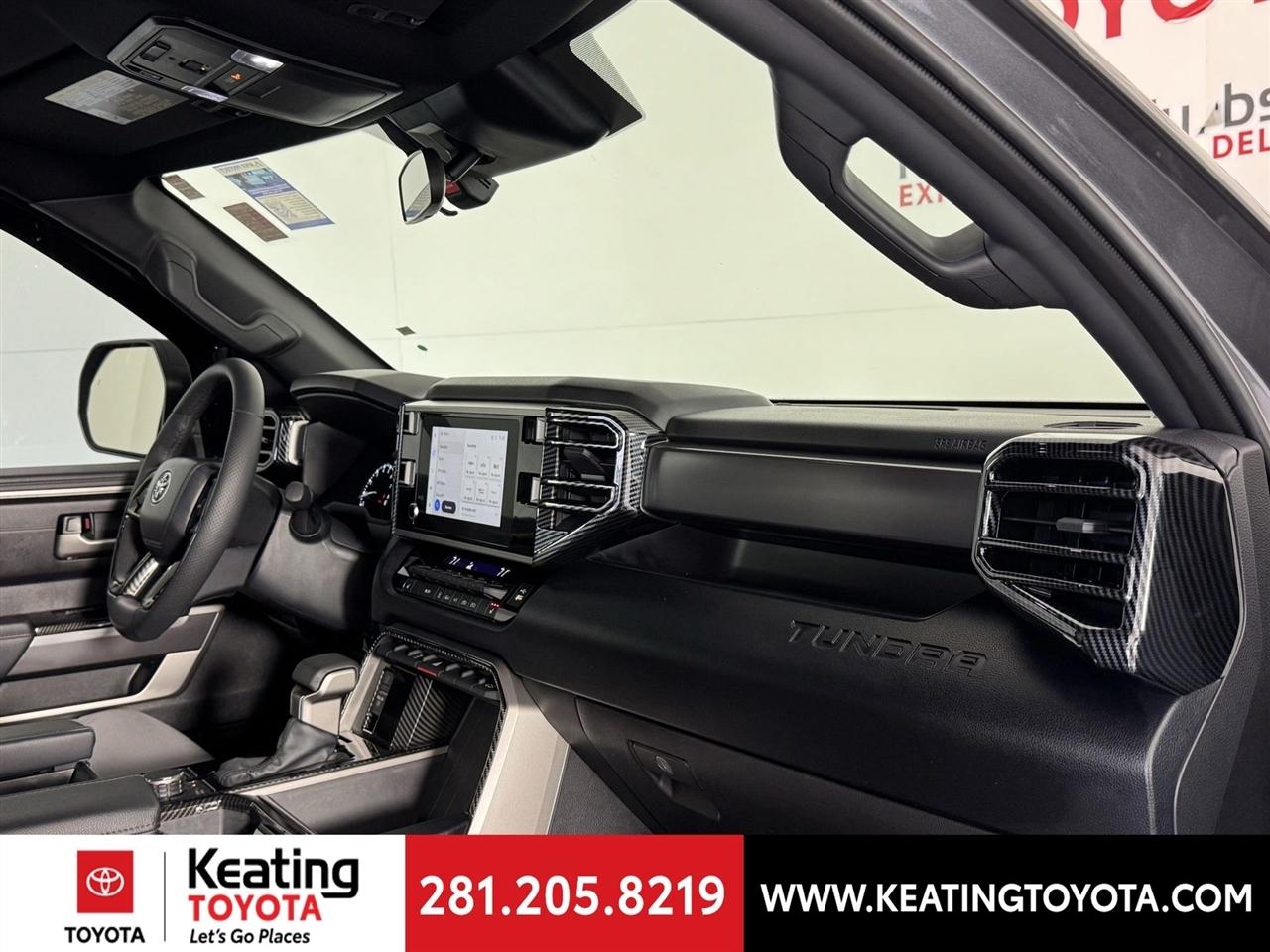 Toyota Tundra SR5 CrewMax 4WD 2025