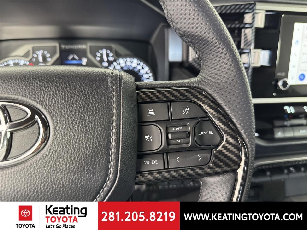 Toyota Tundra SR5 CrewMax 4WD 2025